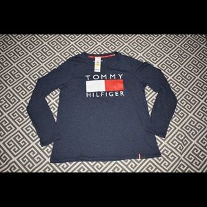 NEW Tommy Hilfiger long sleeve size M